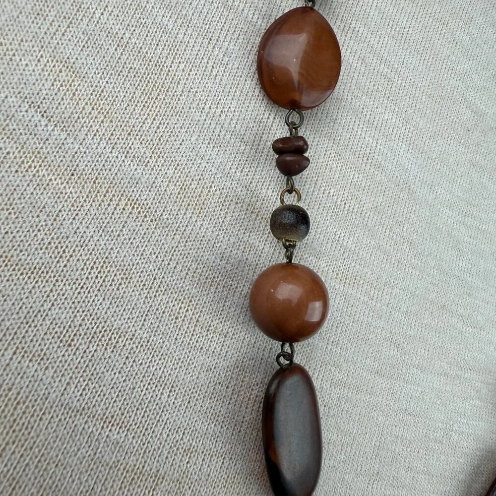 Brown Plastic Link Necklace 29